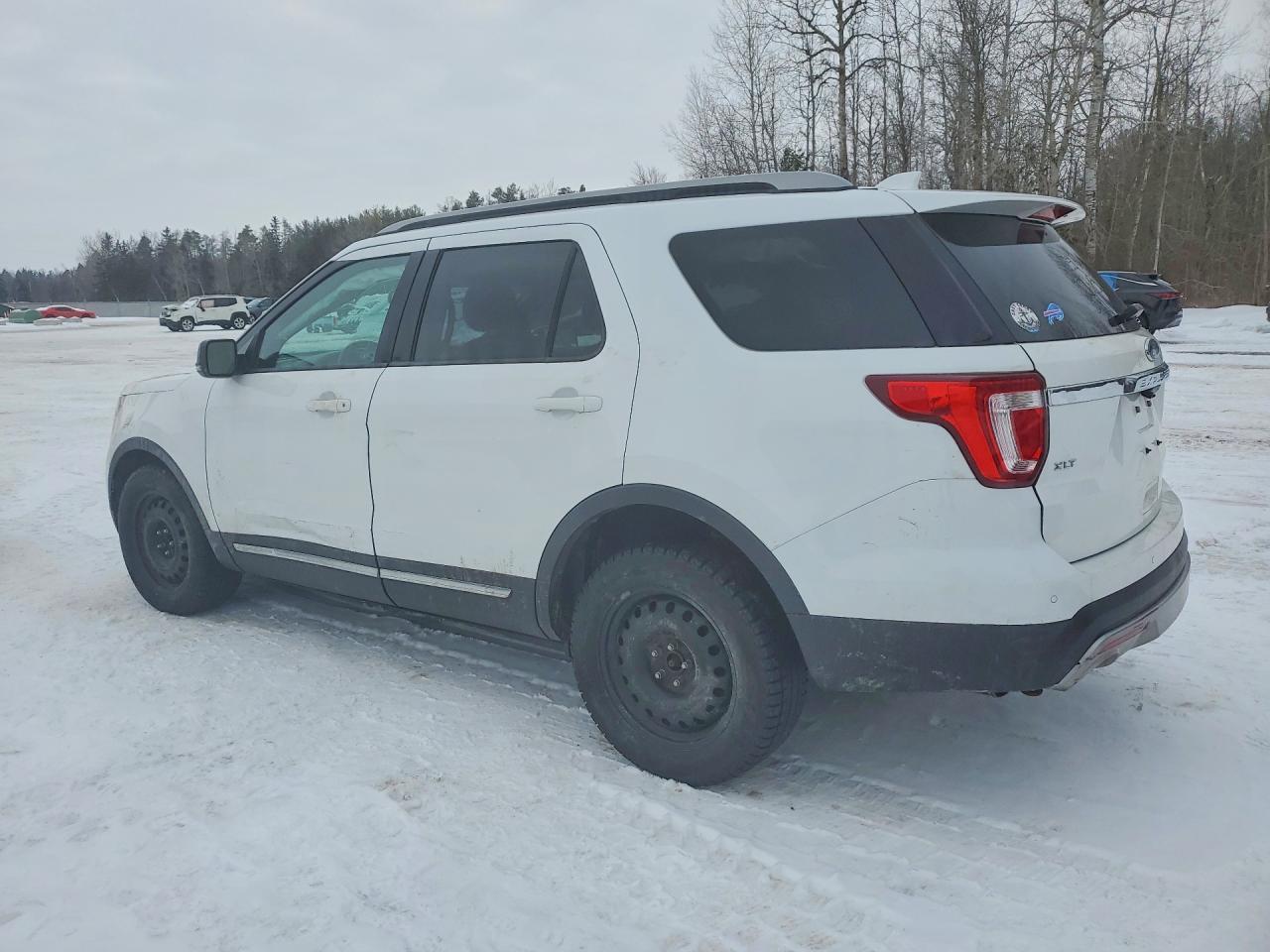 2017 Ford Explorer Xlt - Image 2