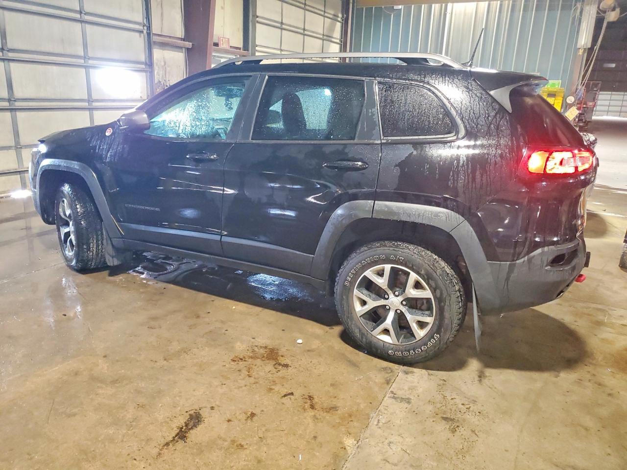 2018 Jeep Cherokee Trailhawk - Image 3