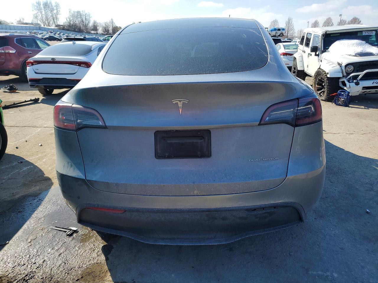 2024 Tesla Model Y - Image 6