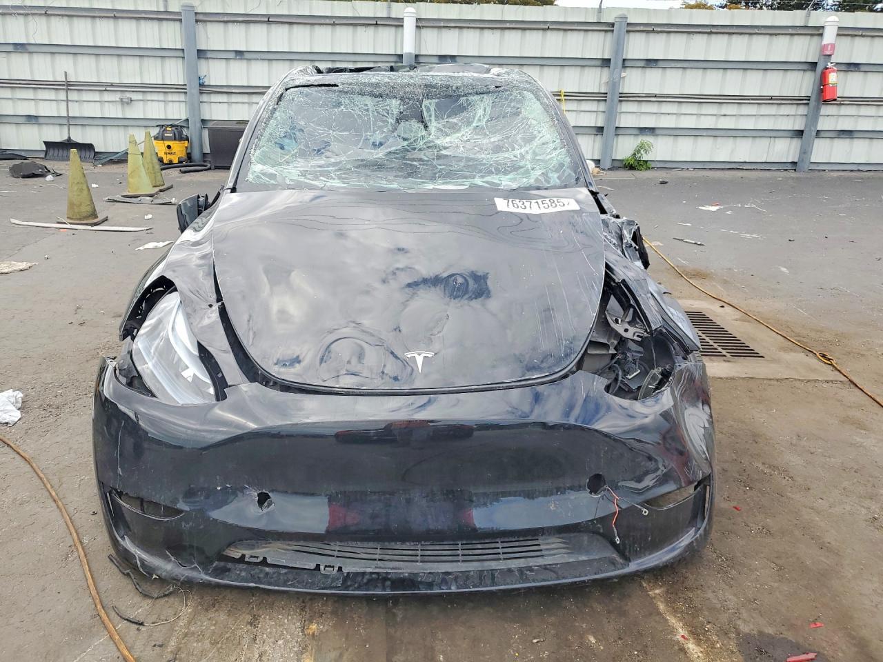 2024 Tesla Model Y - Image 5