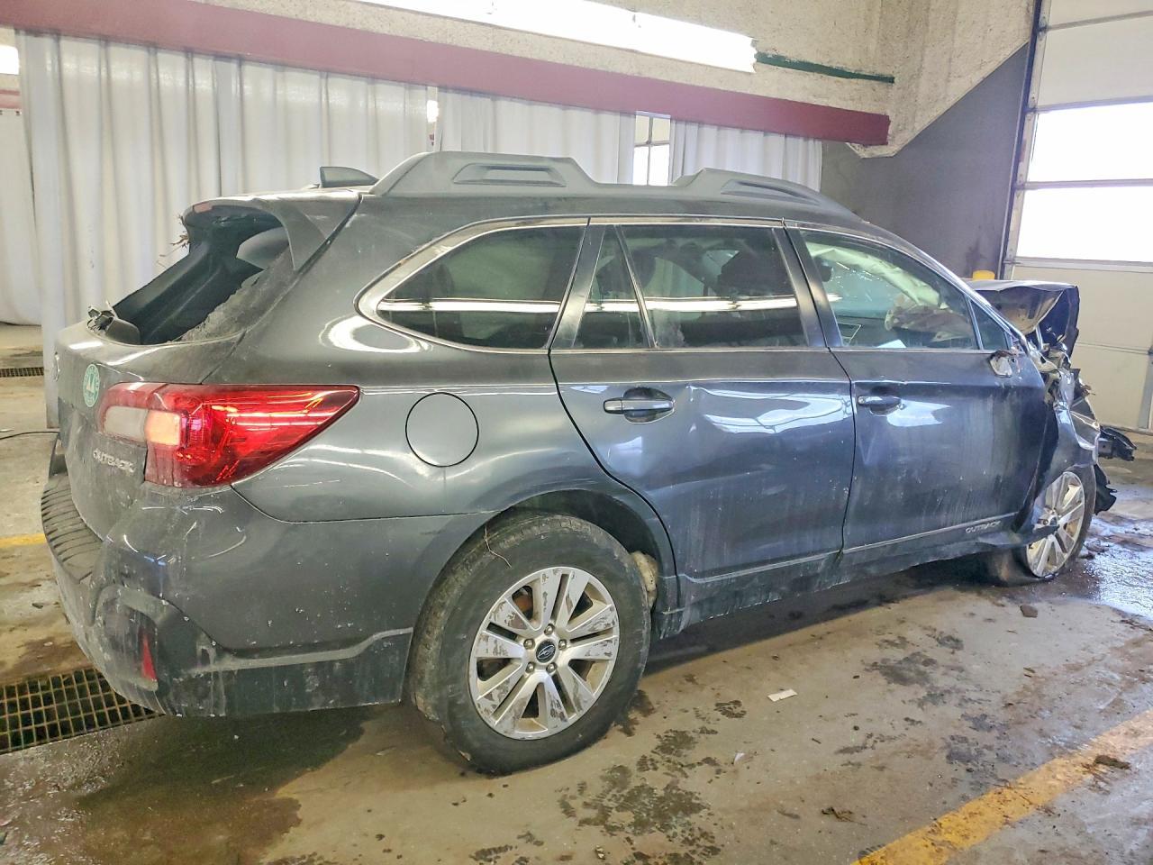 2018 Subaru Outback 2.5I Premium - Фото 3