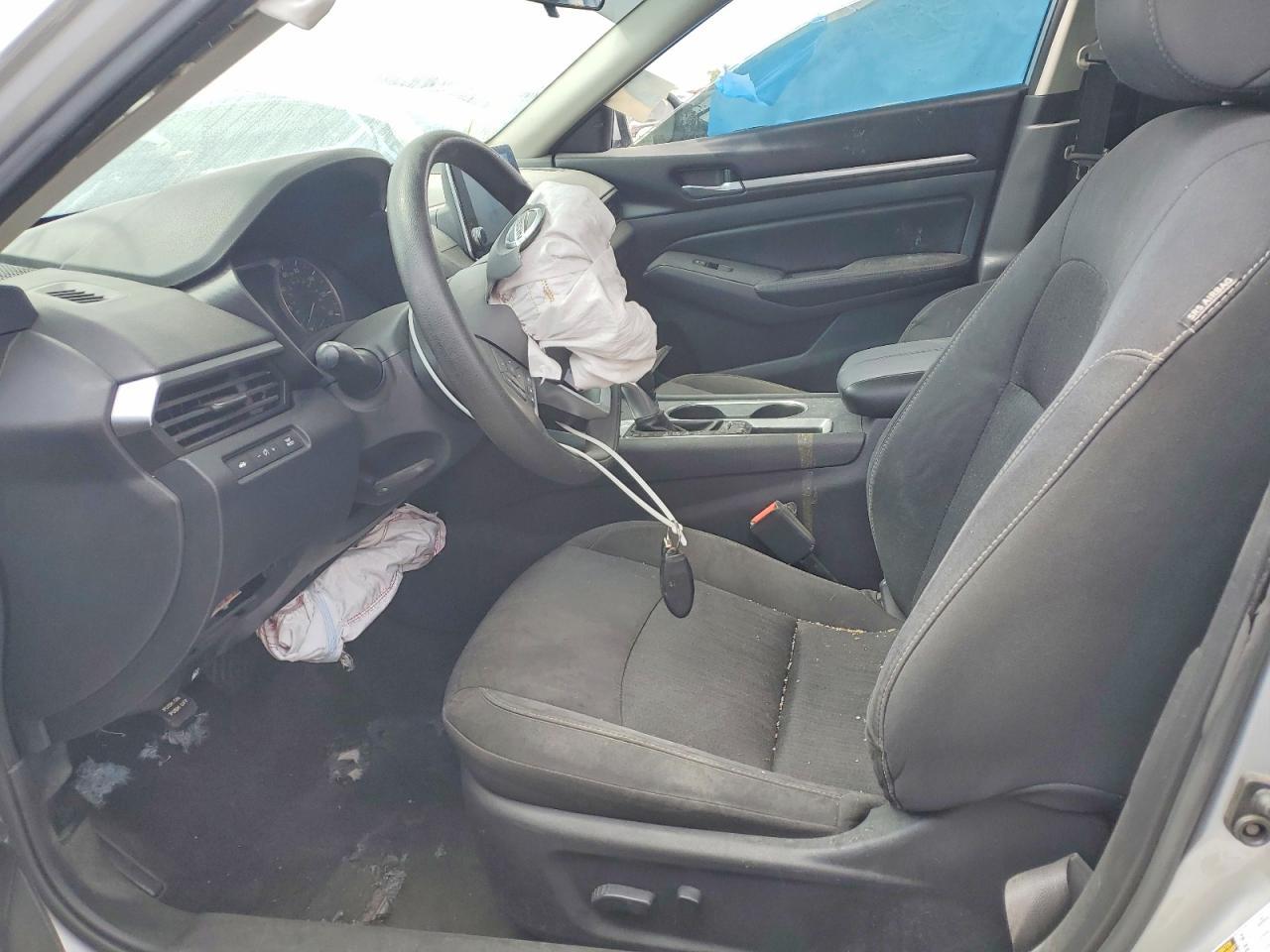 2022 Nissan Altima Sv - Image 7