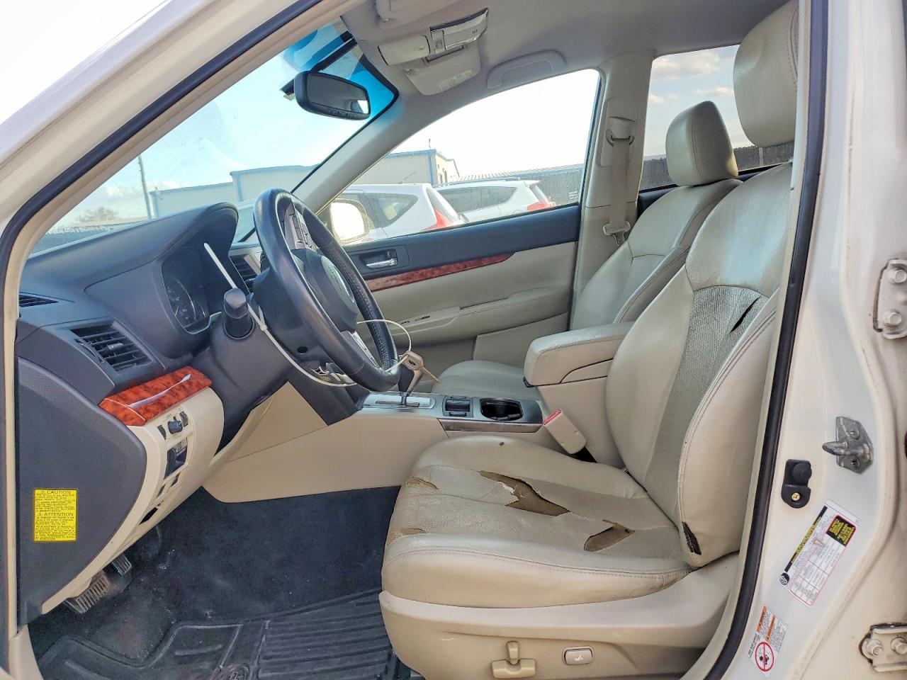 2010 Subaru Outback 2.5I Limited - Фото 7