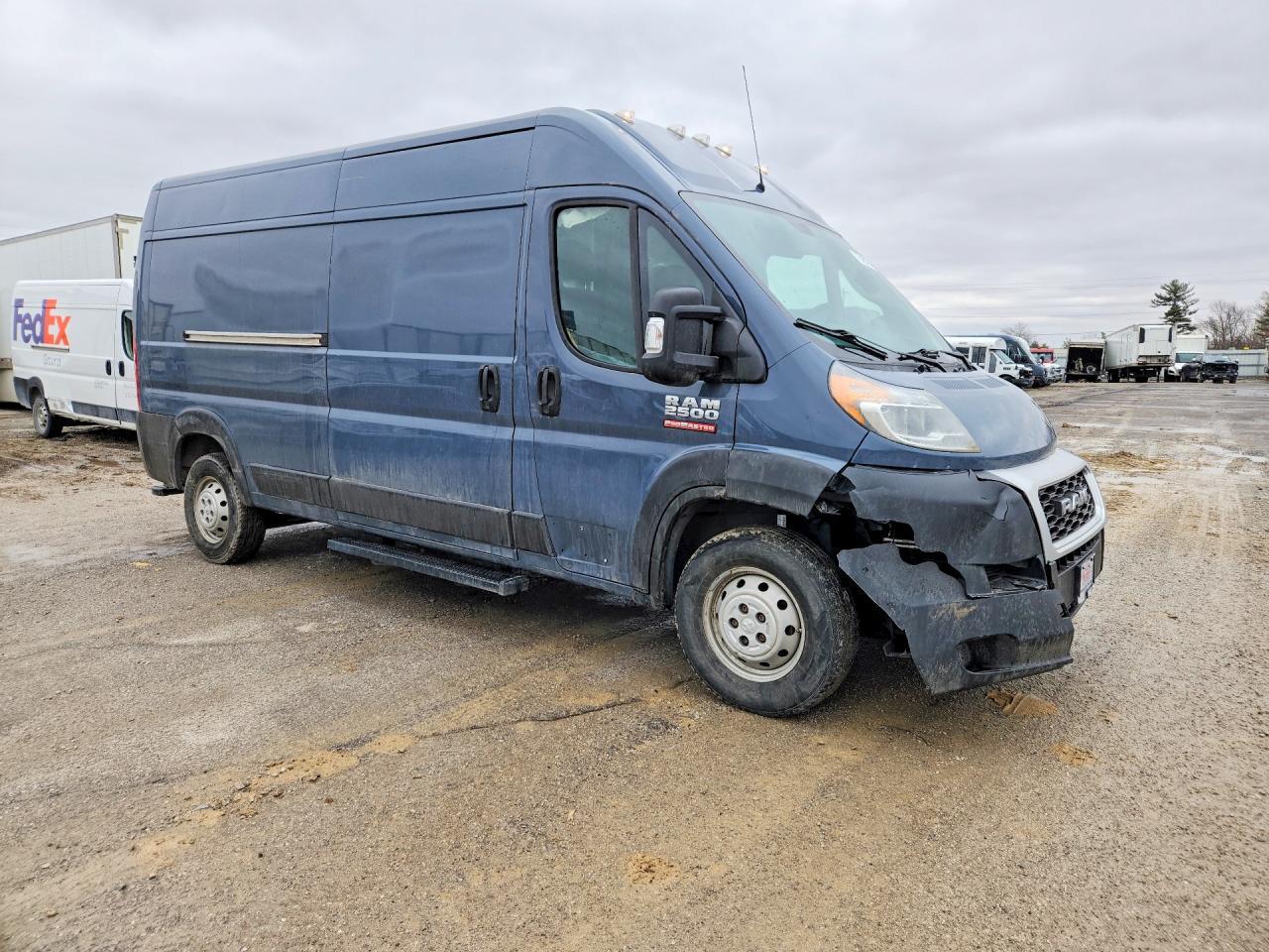 2019 Ram Promaster 2500 Delivery Van - Фото 4