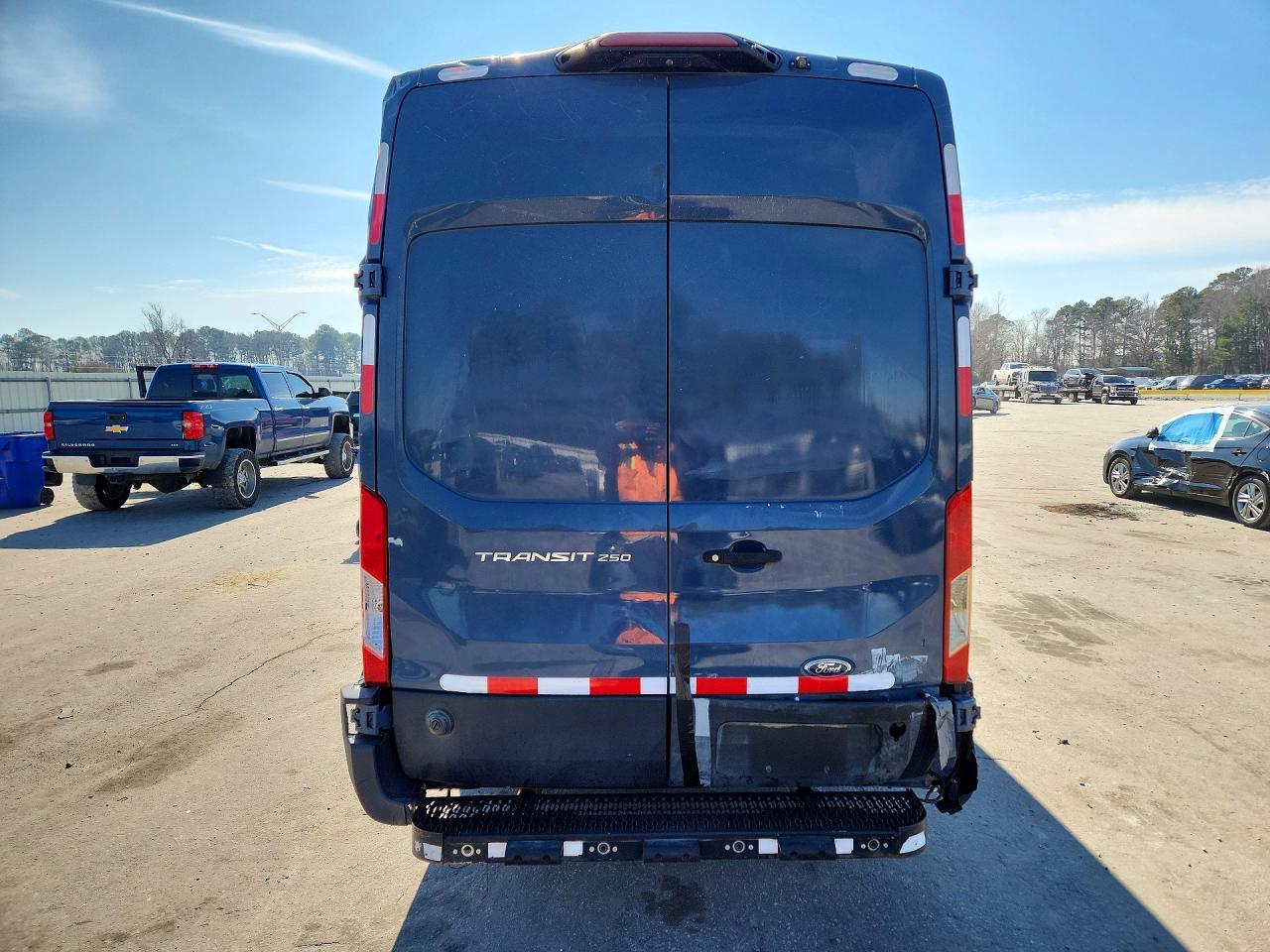 2020 Ford Transit T-250 - Image 6