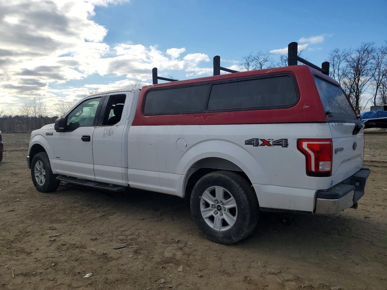 2017 Ford F150 Super Cab - Фото 2
