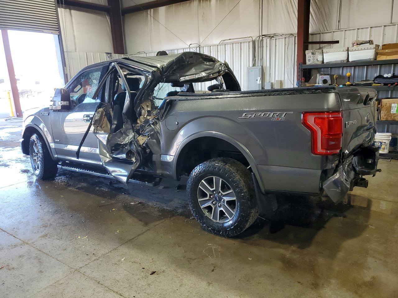 2015 Ford F150 Supercrew - Фото 2