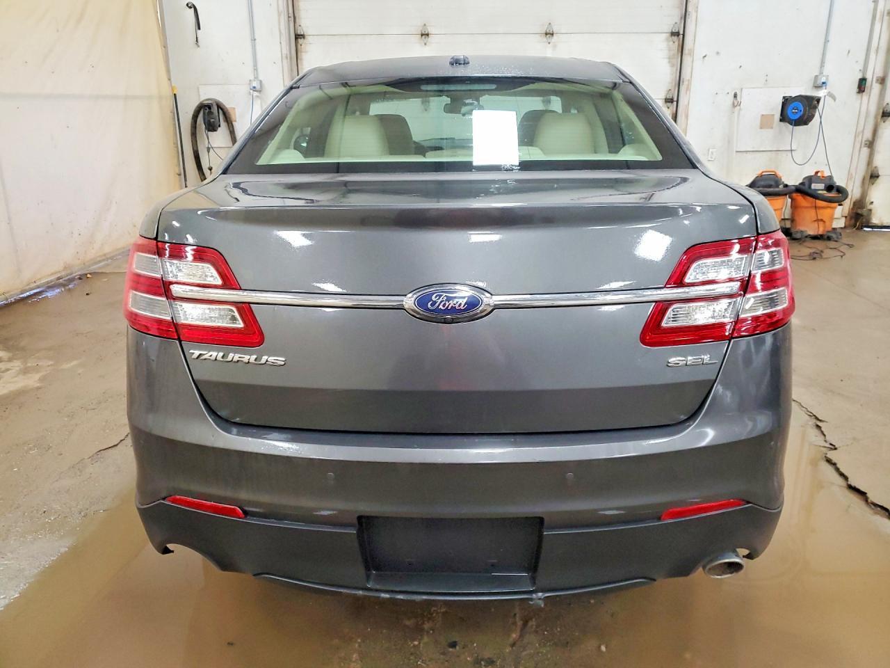2019 Ford Taurus Sel - Image 6