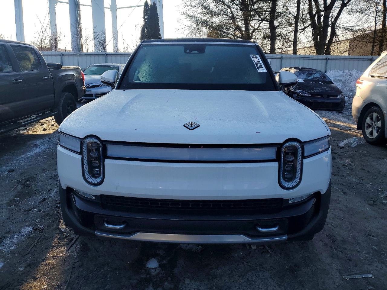 2023 Rivian R1S Adventure - Фото 5