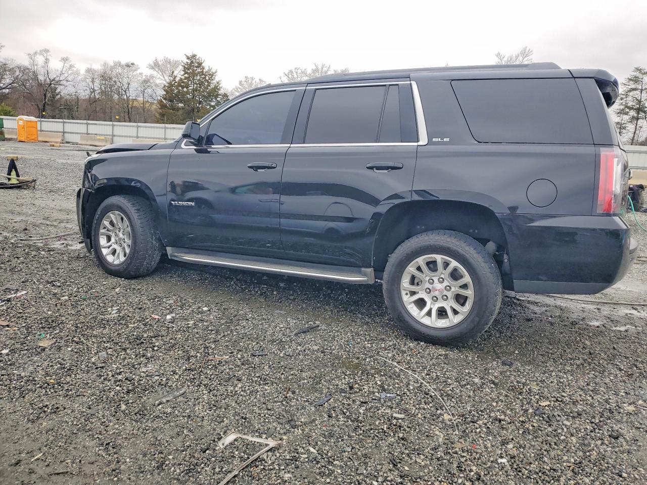 2016 GMC Yukon - Image 2