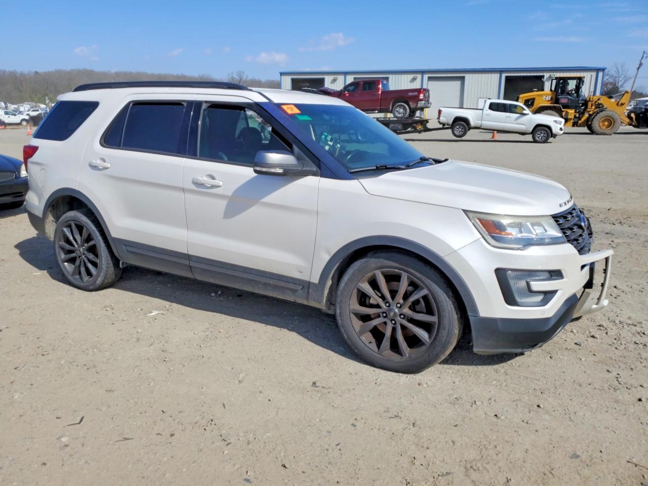 2017 Ford Explorer Xlt - Image 4
