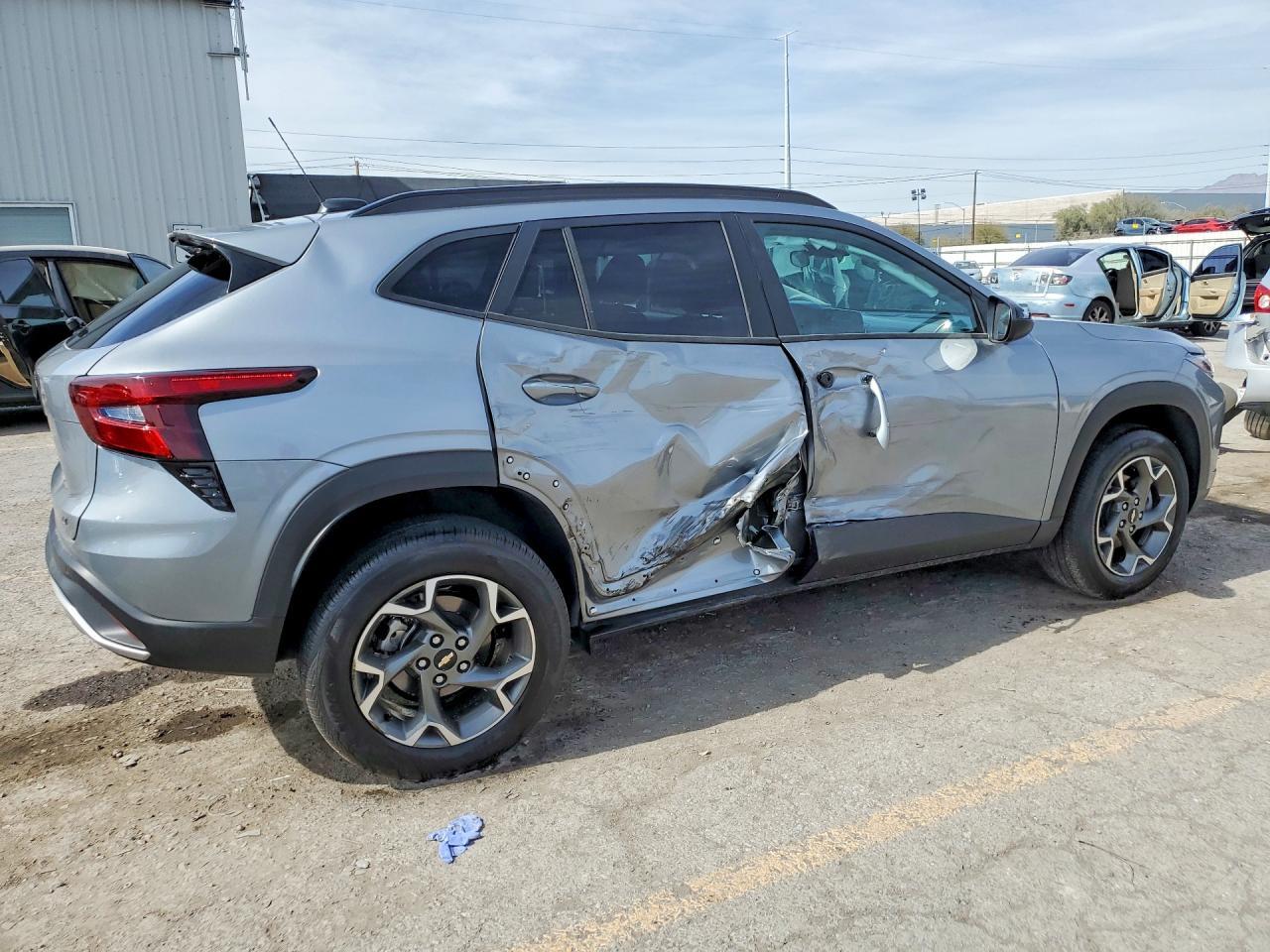 2025 Chevrolet Trax 1Lt - Фото 3