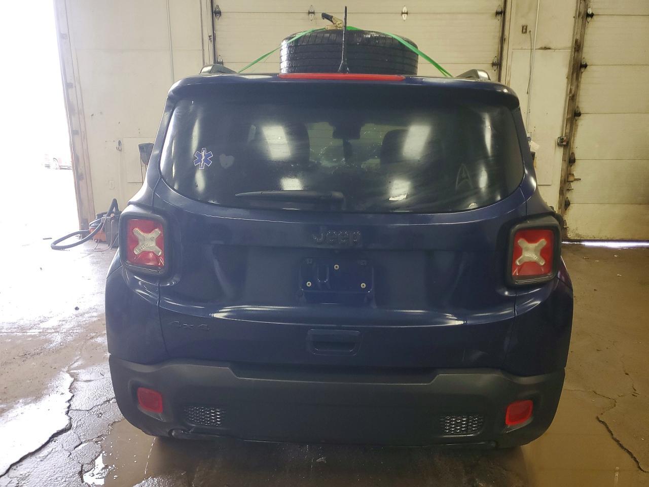 2019 Jeep Renegade Latitude - Image 6