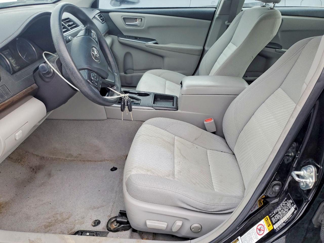 2016 Toyota Camry Le - Фото 7