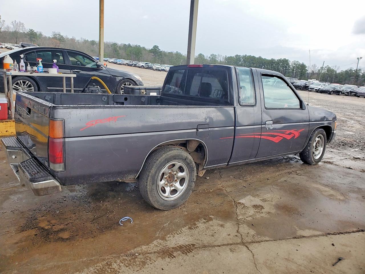 1997 Nissan Truck Xe - Фото 3