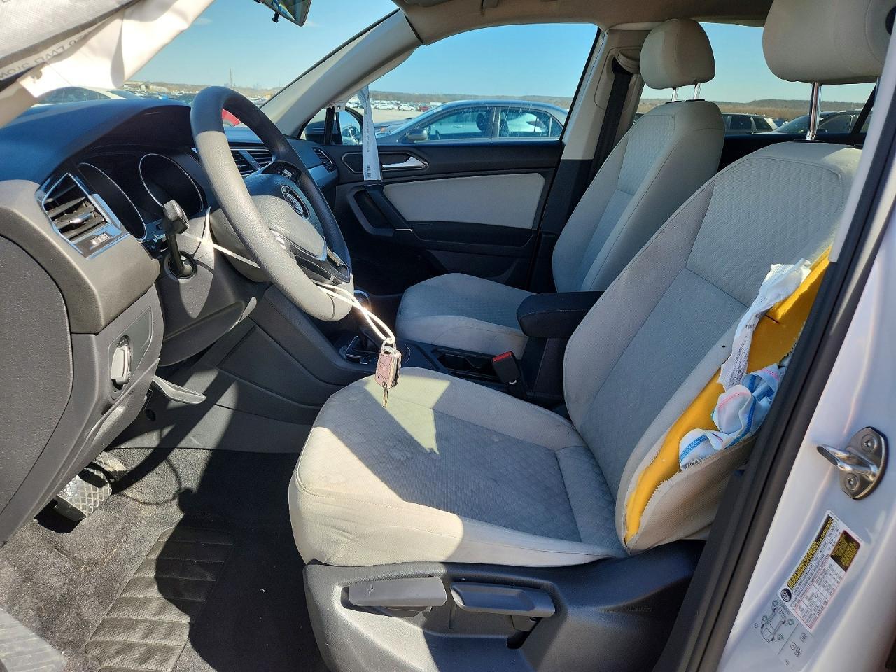 2018 Volkswagen Tiguan S - Фото 7