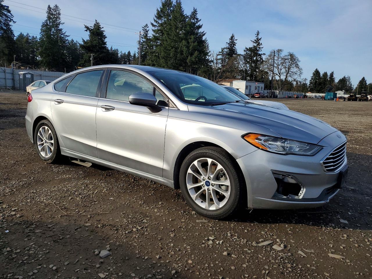 2020 Ford Fusion Se - Фото 4