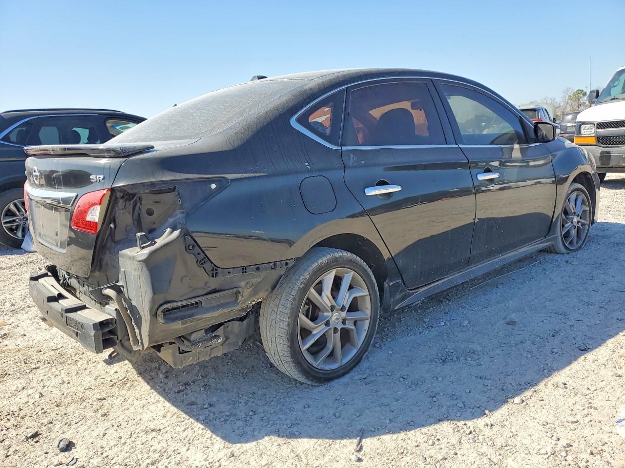2015 Nissan Sentra S - Фото 3