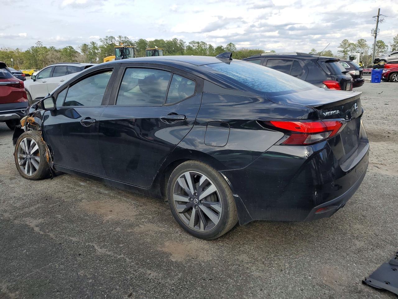 2020 Nissan Versa Sr - Image 2