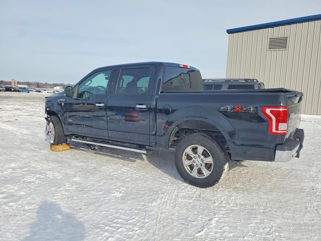 2016 Ford F150 Supercrew - Фото 2