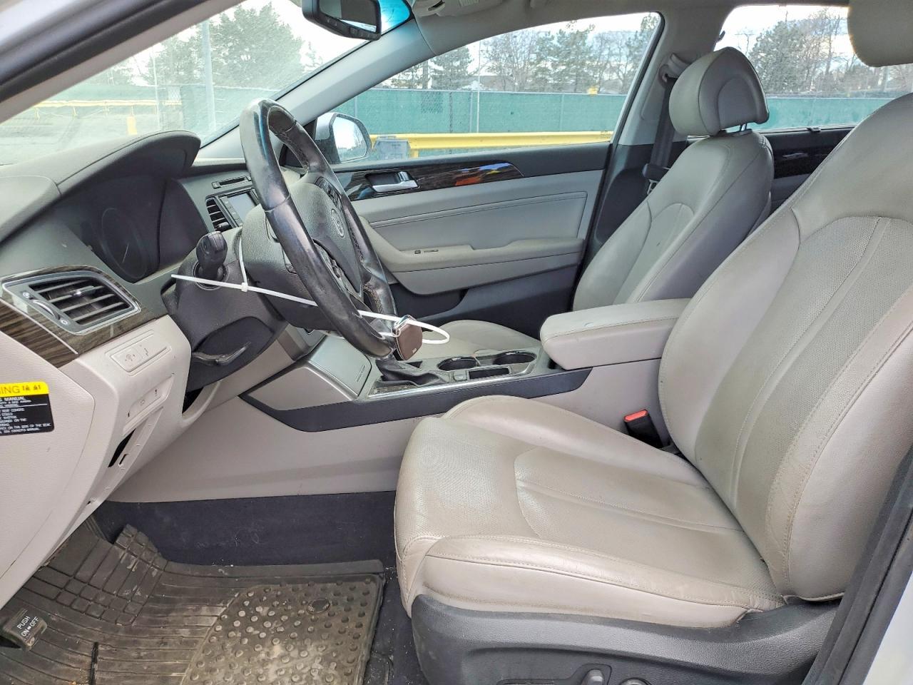 2016 Hyundai Sonata Hybrid Limited - Image 7