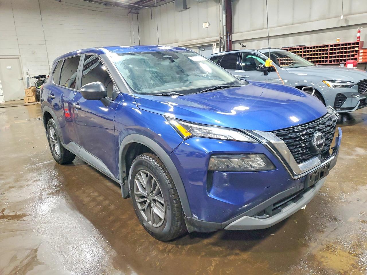 2023 Nissan Rogue S - Image 4