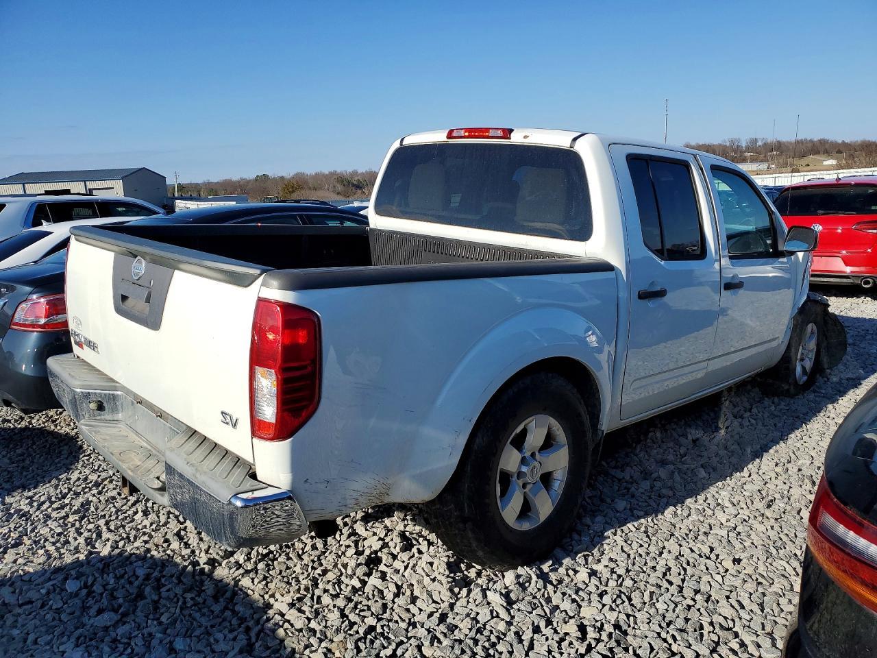 2013 Nissan Frontier S - Фото 3