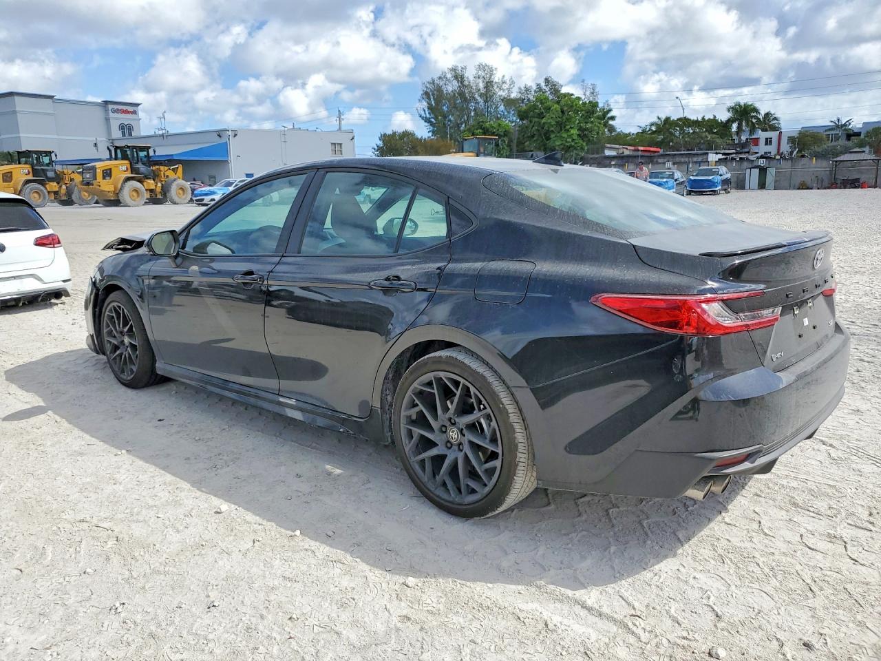 2026 Toyota Camry Se - Image 2