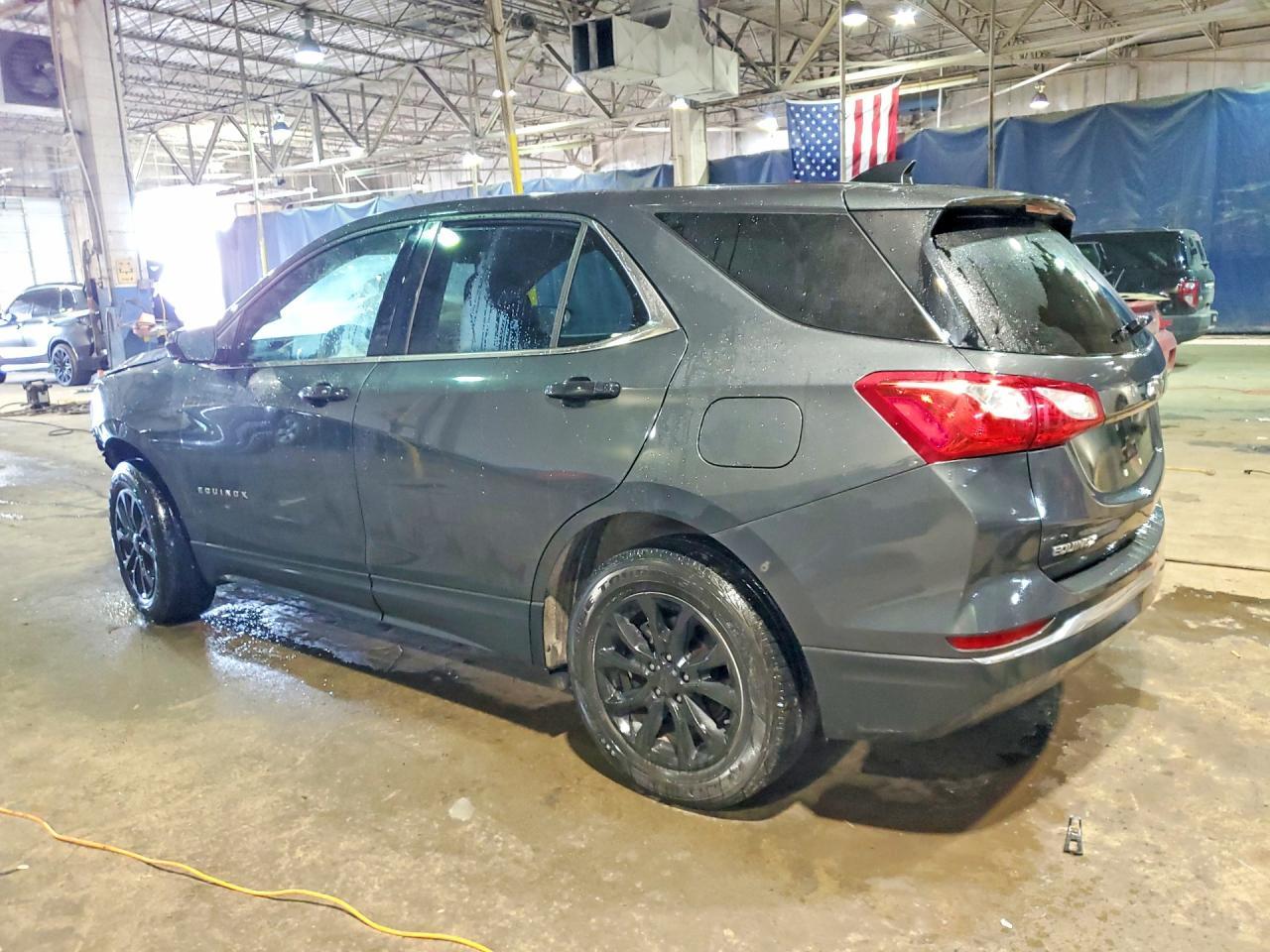 2020 Chevrolet Equinox Lt - Image 2