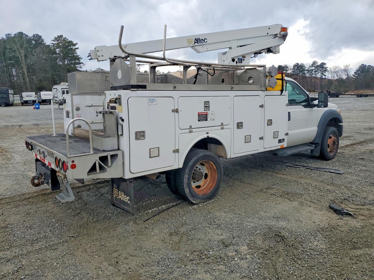 2015 Ford F450 Super Duty - Фото 3