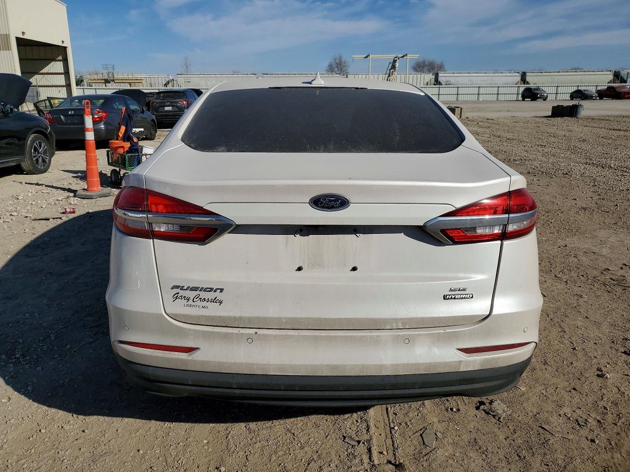 2020 Ford Fusion Se - Фото 6