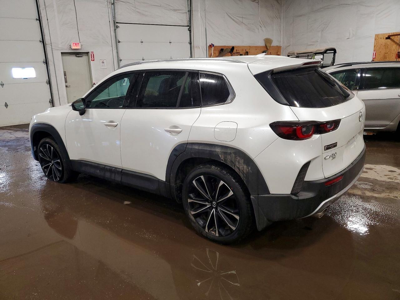 2025 Mazda Cx-50 Premium - Image 2