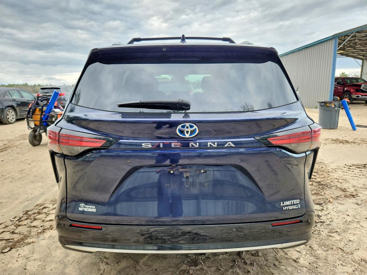 2024 Toyota Sienna Limited 7-Passenger - Image 6