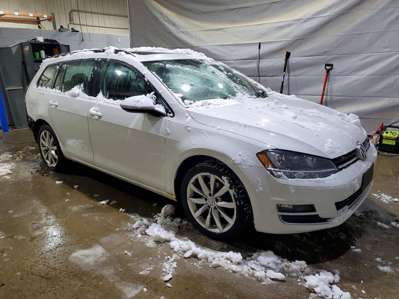 2016 Volkswagen Golf Sportwagen S - Фото 4