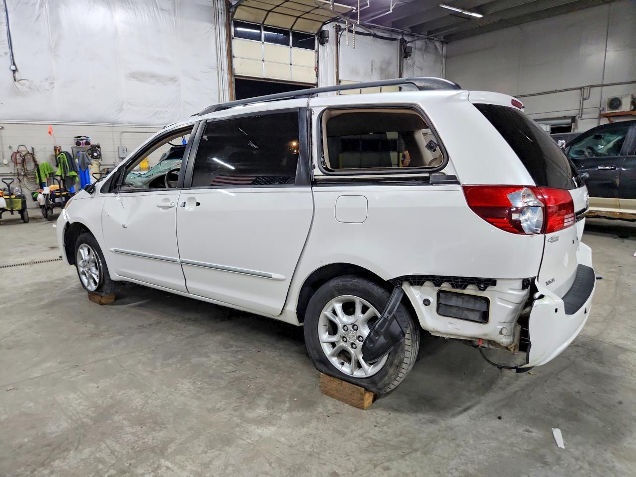 2004 Toyota Sienna Xle Limited 7 Passenger - Фото 2