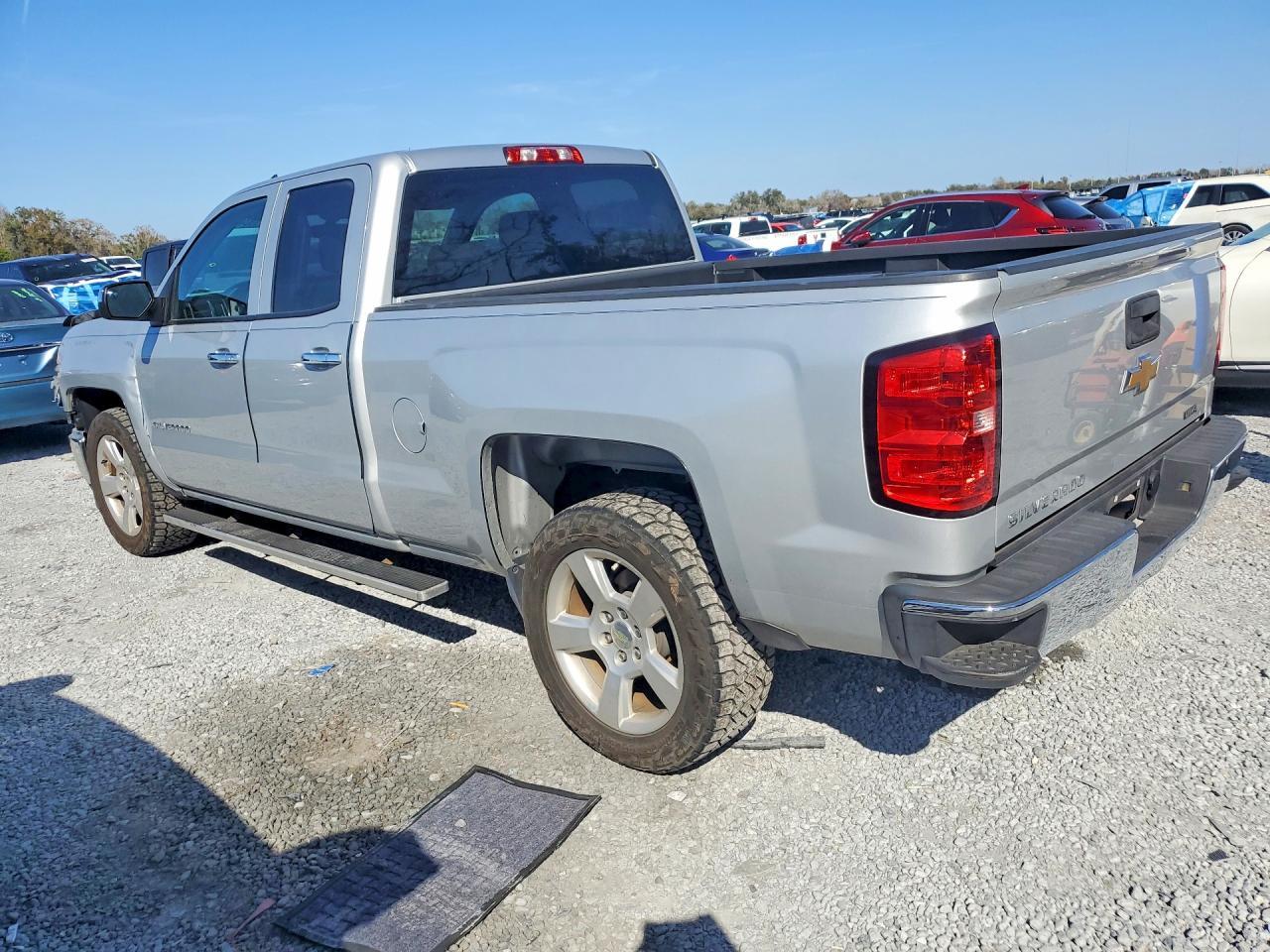 2015 Chevrolet Silverado C1500 - Image 2