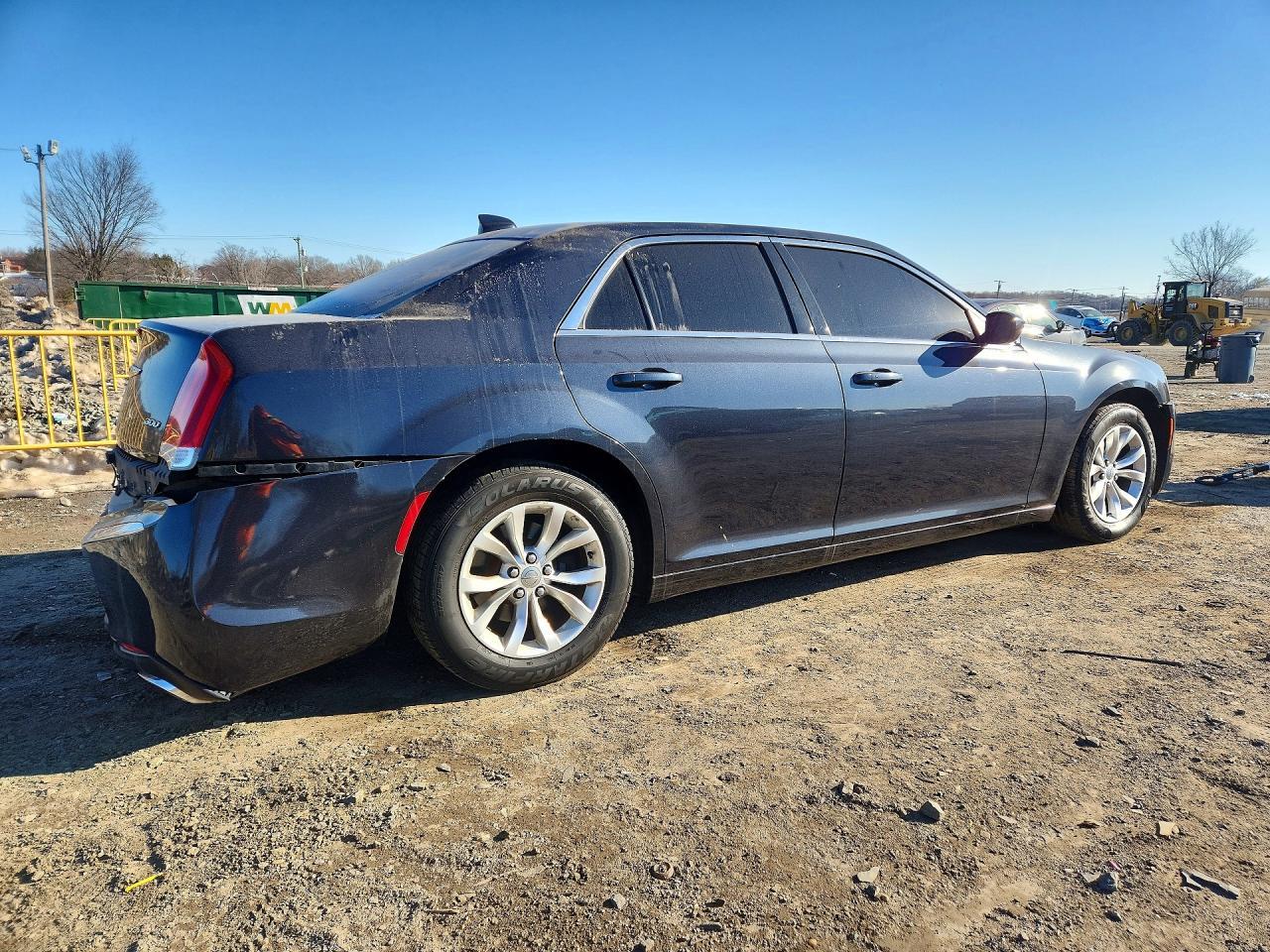 2016 Chrysler 300 Limited - Фото 3
