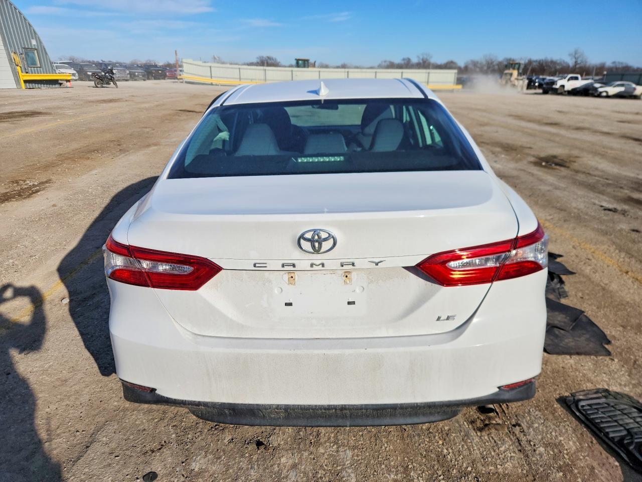 2019 Toyota Camry L - Фото 6