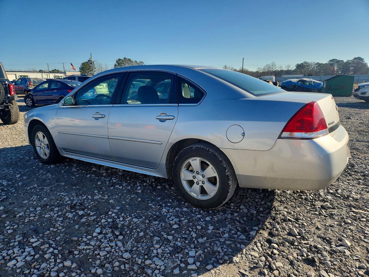 2011 Chevrolet Impala Ls - Фото 2