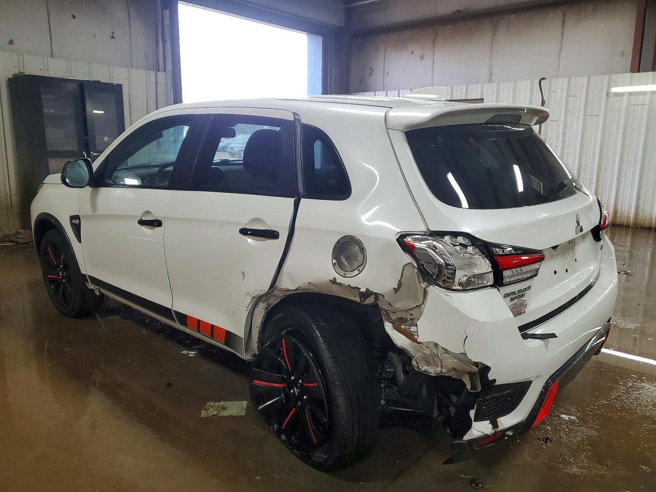 2021 Mitsubishi Outlander Sport Es - Фото 2