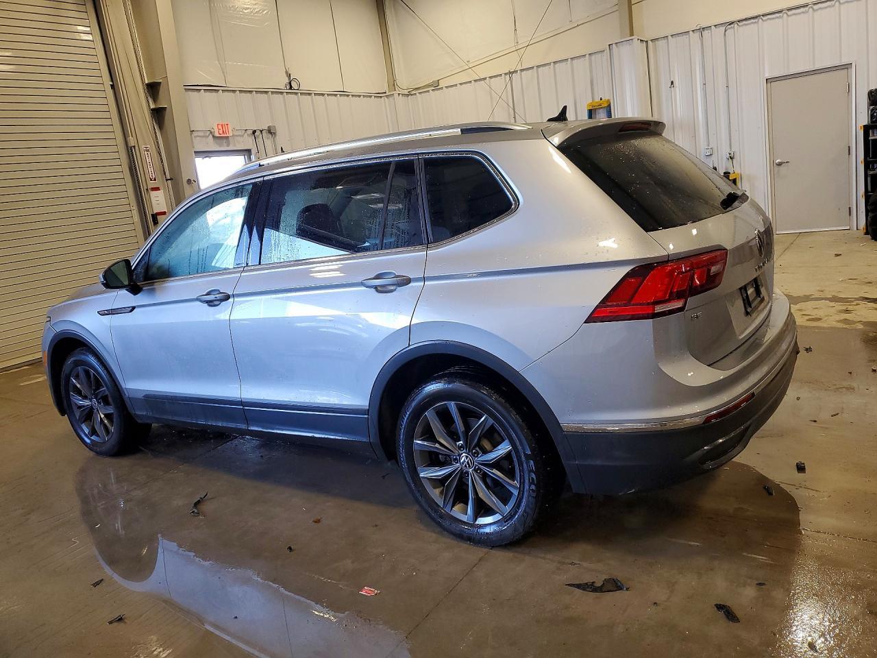2023 Volkswagen Tiguan Se - Фото 2