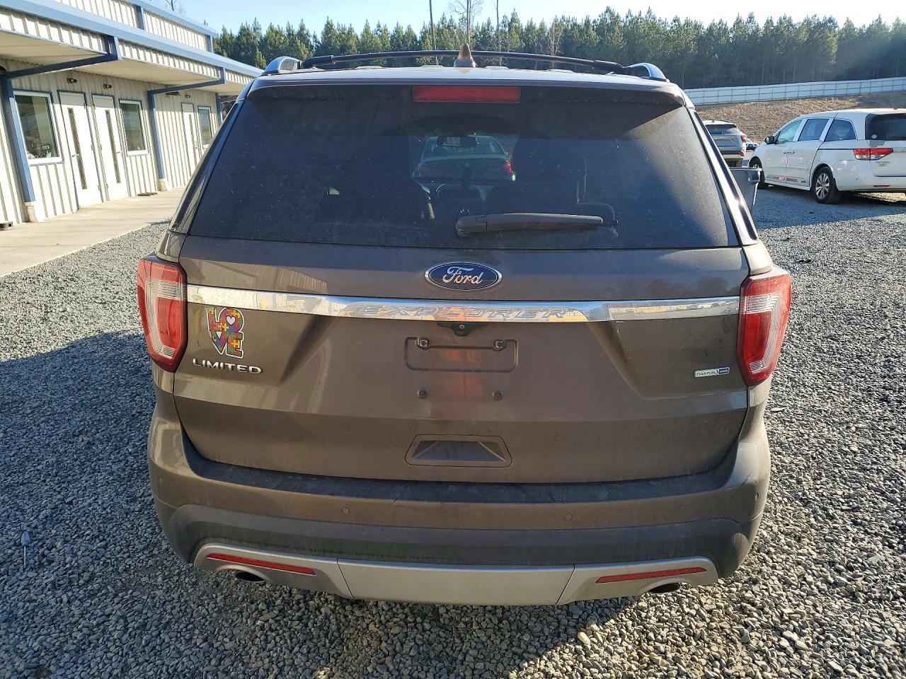 2016 Ford Explorer Limited - Image 6