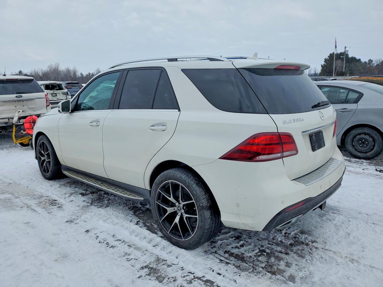 2016 Mercedes-Benz Gle 350D 4Matic - Фото 2