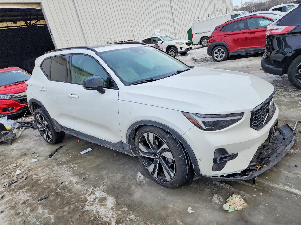 2025 Volvo Xc40 Ultra - Image 4