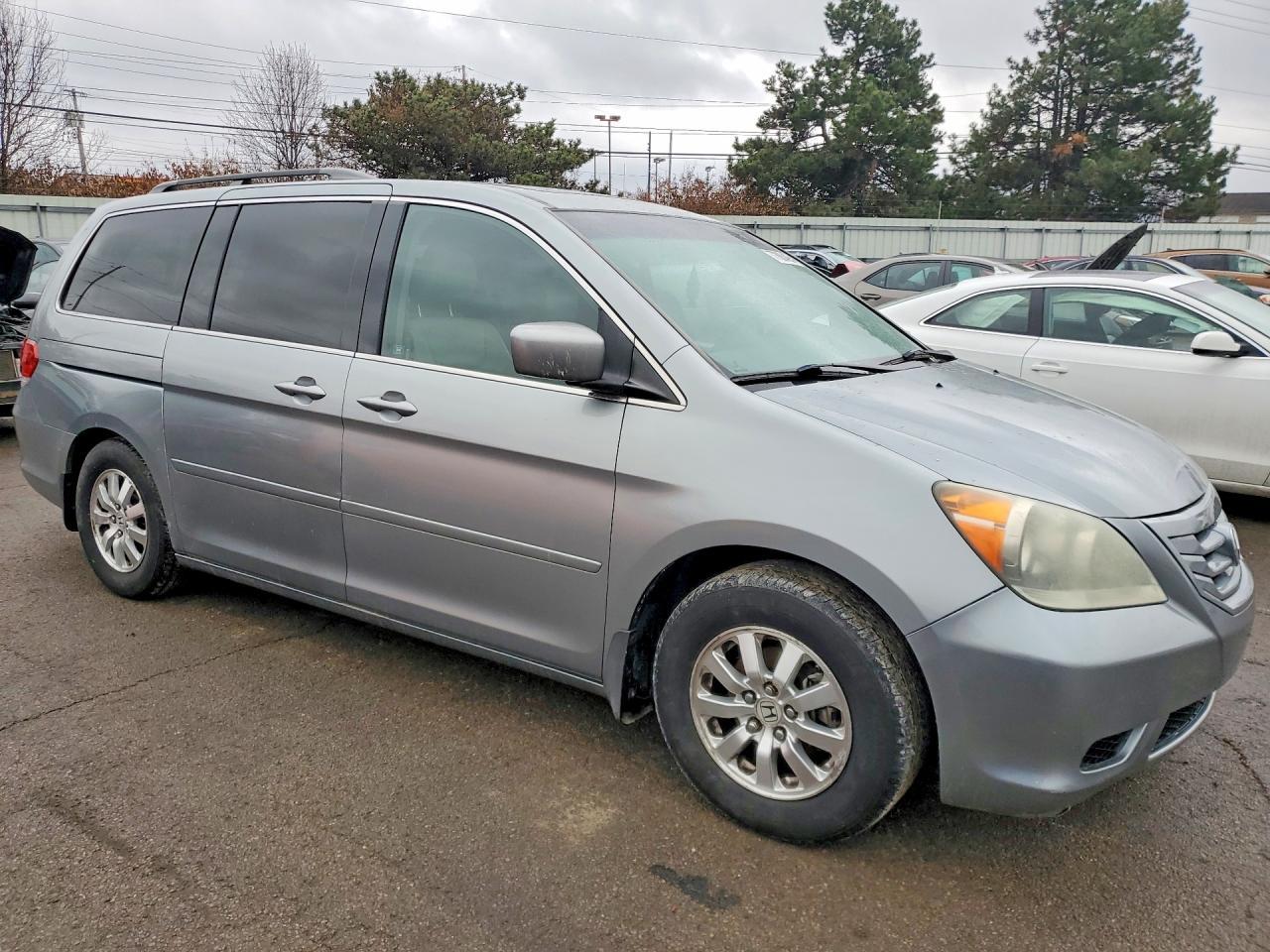 2010 Honda Odyssey - Фото 4