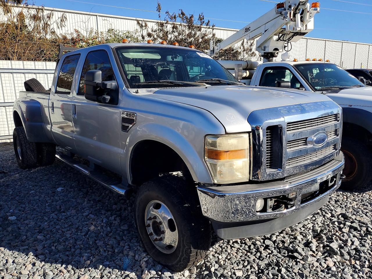 2010 Ford F350 Super Duty - Image 4
