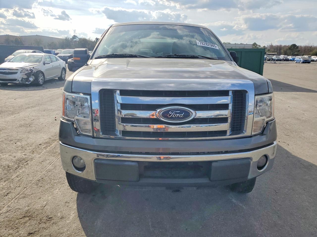 2010 Ford F150 Supercrew - Image 5