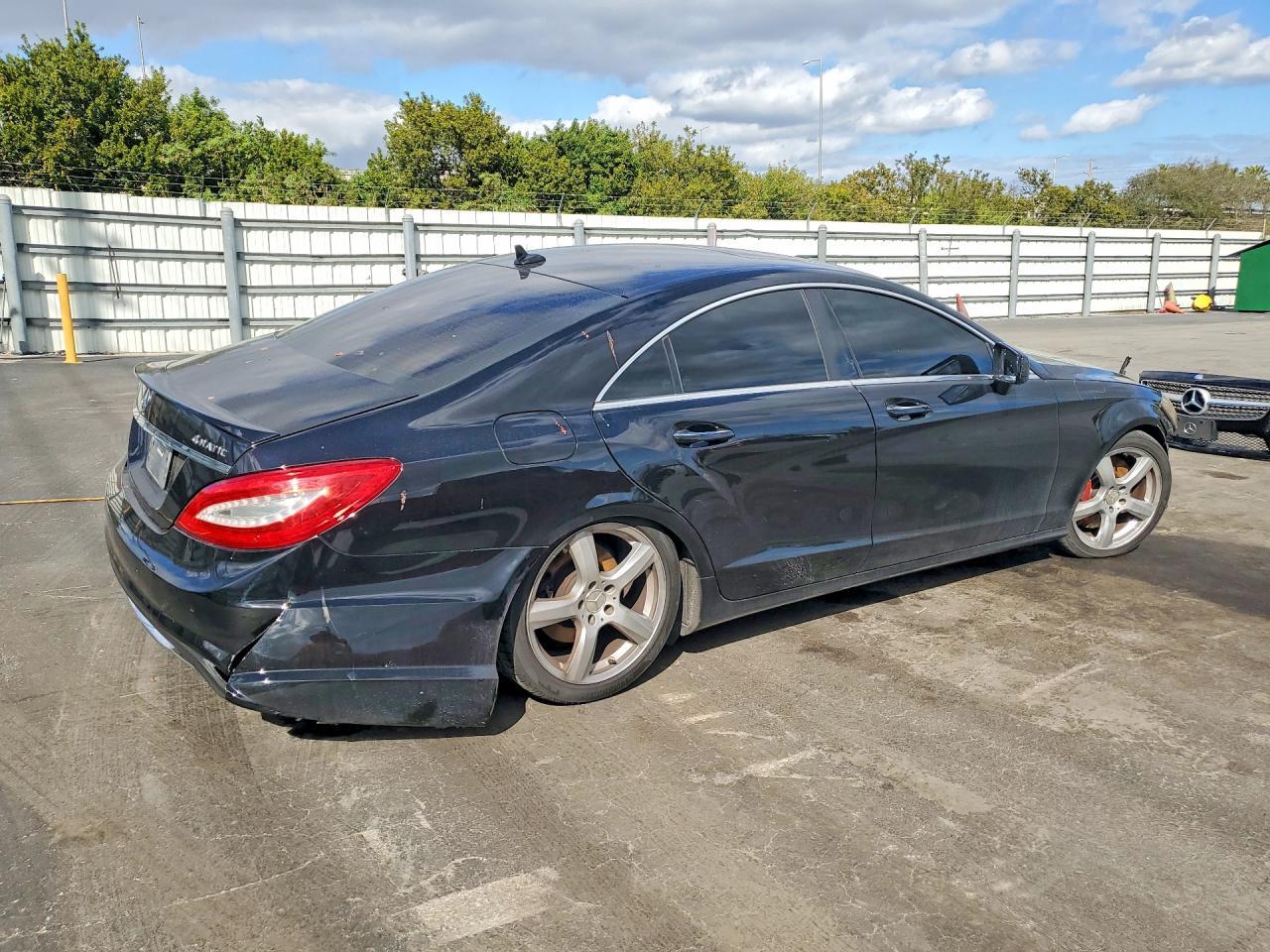 2013 Mercedes-Benz Cls 550 4Matic - Image 3