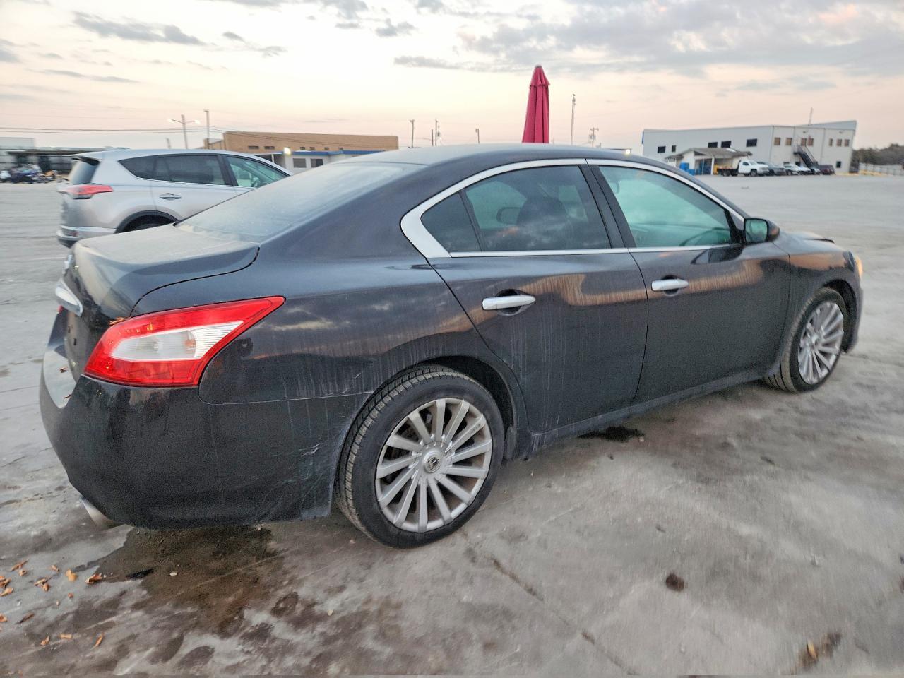 2010 Nissan Maxima S - Фото 3