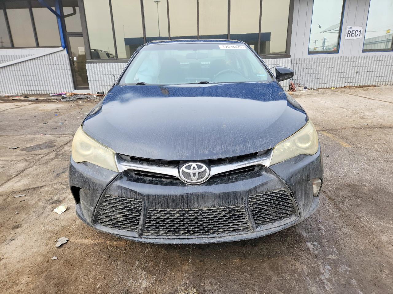 2017 Toyota Camry Le - Фото 5